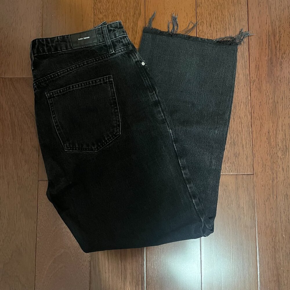 Zara Straight Mid Rise Jean